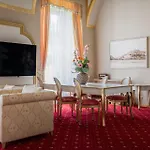 Gino Park Palace - Kastiel Orlove Povazska Bystrica