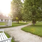 Gino Park Palace - Kastiel Orlove Hotel 4*