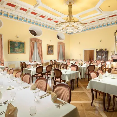 Gino Park Palace - Kastiel Orlove Považská Bystrica