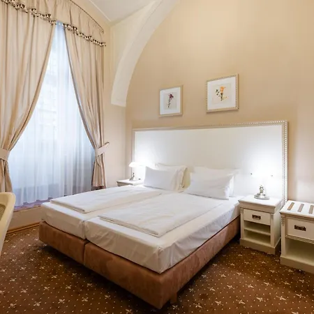 Gino Park Palace - Kaštieľ Orlové Hotel Považská Bystrica