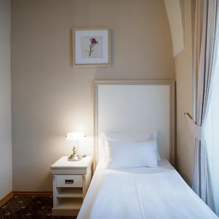 מלון Gino Park Palace - Kastiel Orlove 4*