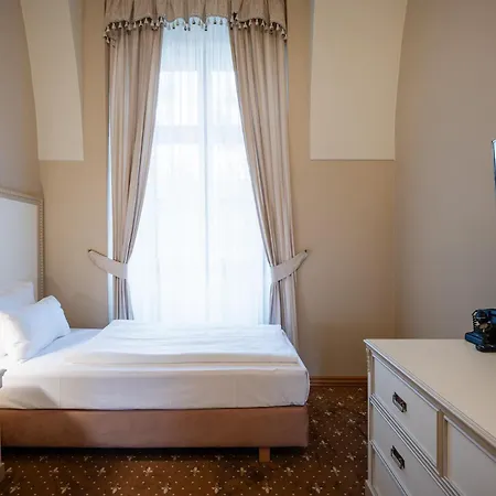 Gino Park Palace - Kastiel Orlove