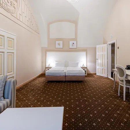 Gino Park Palace - Kaštieľ Orlové Hotel Považská Bystrica