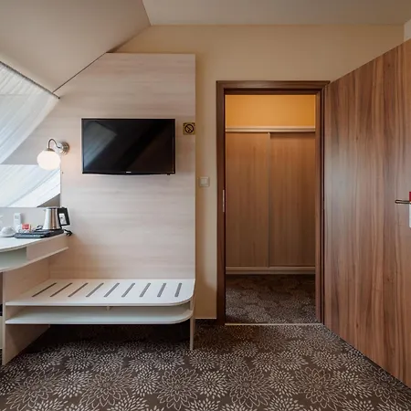 Gino Park Palace - Kastiel Orlove