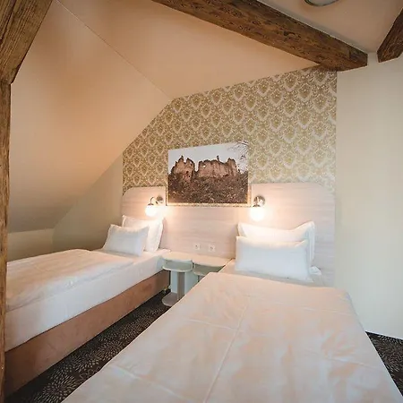 מלון Gino Park Palace - Kastiel Orlove 4*