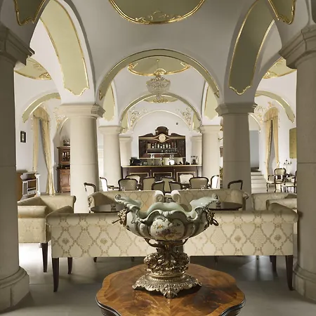 Gino Park Palace - Kaštieľ Orlové 4* Považská Bystrica