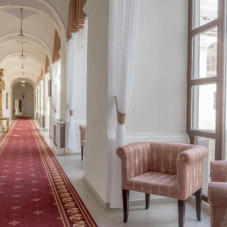 Gino Park Palace - Kastiel Orlove Поважска-Бистрица