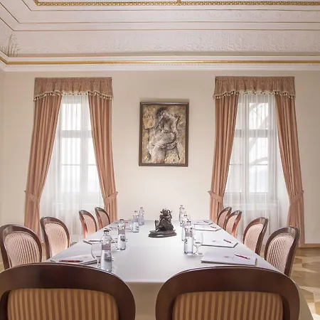 Gino Park Palace - Kaštieľ Orlové 4*