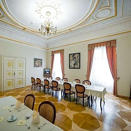 Gino Park Palace - Kaštieľ Orlové Považská Bystrica