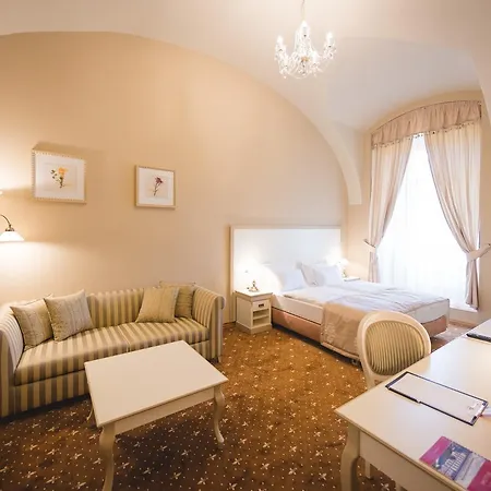 Hotel Gino Park Palace - Kaštieľ Orlové Považská Bystrica